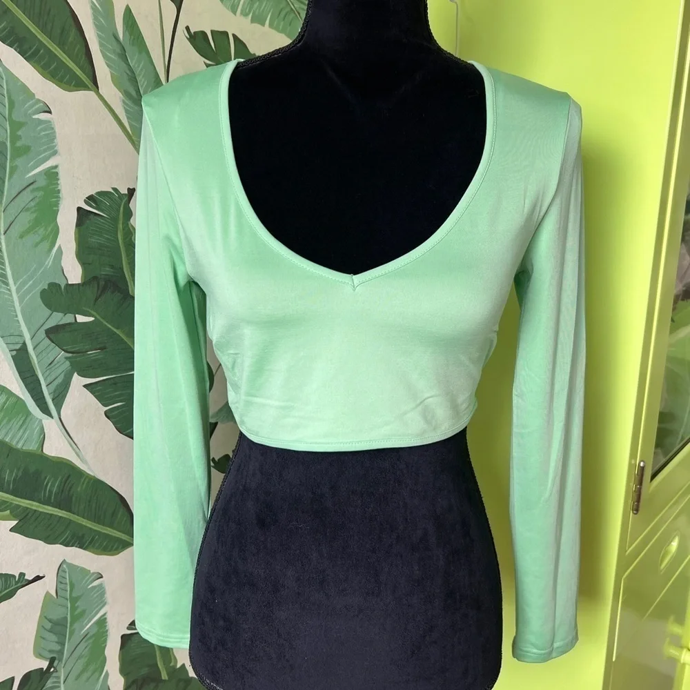 Princess Polly Women’s Green Ryder Long Sleeve Crop Top US 8 Medium NWT - Picture 6 of 9